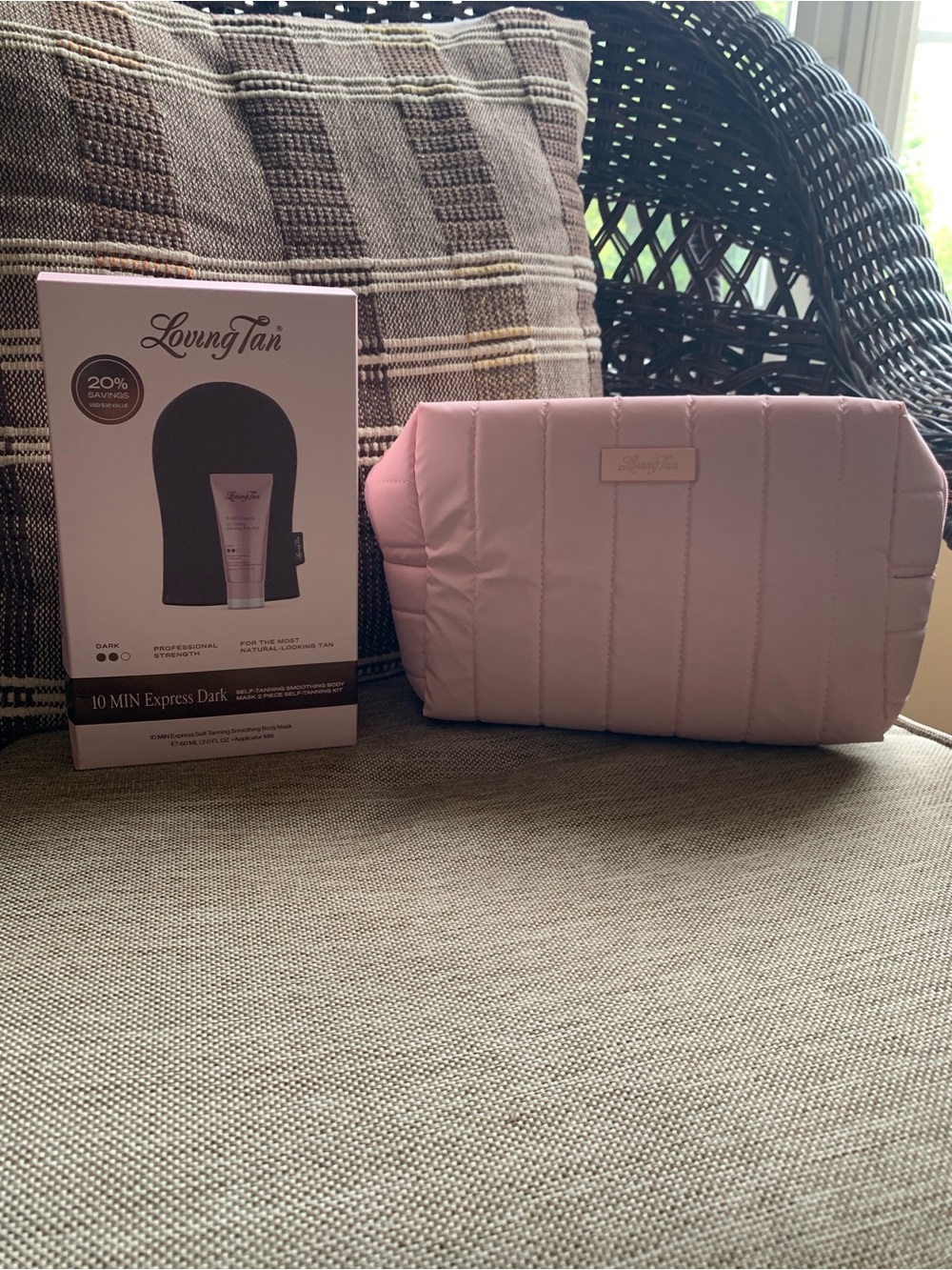 Loving Tan 10 Min Express Smoothing Body Self Tanning Mask Mitt and Cloud Pouch